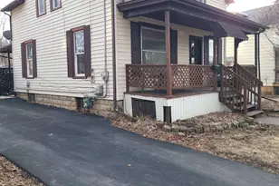 739 W 8th St, Appleton, WI 54914 - Photo 2