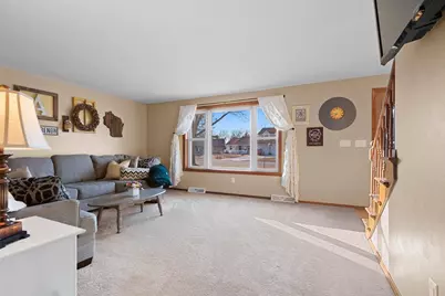 2441 Ingold Court, Green Bay, WI 54313 - Photo 8