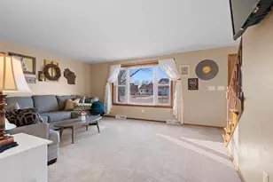 2441 Ingold Ct, Green Bay, WI 54313 - Photo 8