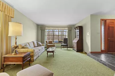 907 Ernst Drive, Green Bay, WI 54304 - Photo 4