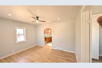 1545 7th Street, Green Bay, WI 54304 - Photo 4