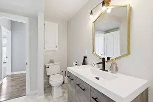 2305 Hillside Ln, Green Bay, WI 54302 - Photo 16