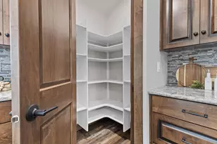 2984 Creekwood Dr, Green Bay, WI 54311 - Photo 24