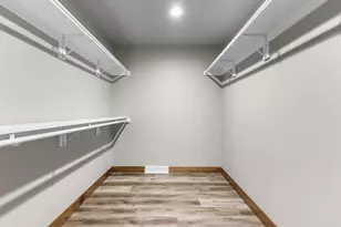 2984 Creekwood Dr, Green Bay, WI 54311 - Photo 36