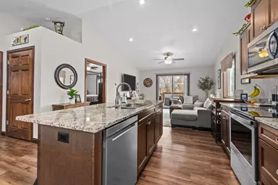 1054 W Willis Way, Appleton, WI 54913 - Photo 8