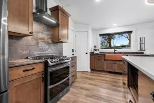 499 Tyrolian Dr, Green Bay, WI 54302 - Photo 16