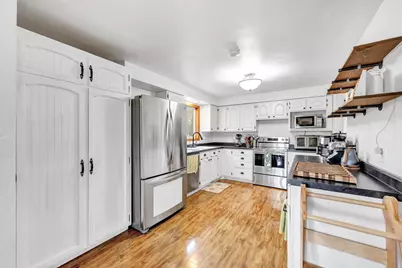 4565 Hilltop Drive, Suamico, WI 54173 - Photo 4