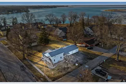 104 N 3rd Avenue, Winneconne, WI 54986 - Photo 2