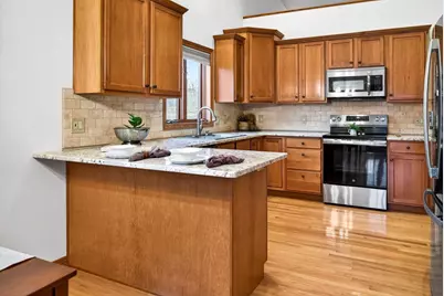 1831 E Sylvan Avenue, Appleton, WI 54915 - Photo 4