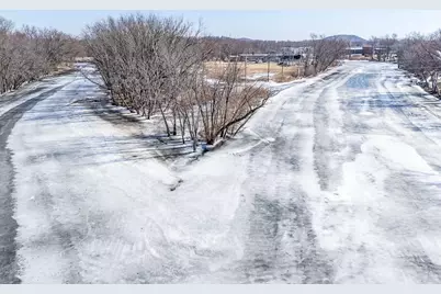 211 E Wolf River Avenue, New London, WI 54961 - Photo 60