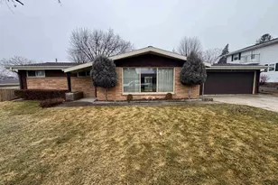 2414 Lina Ln, Green Bay, WI 54304 - Photo 1