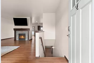 517 Pebblestone Circle, Hobart, WI 54155 - Photo 4