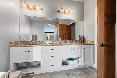 1336 S Sedona Circle, Oneida, WI 54155 - Photo 34