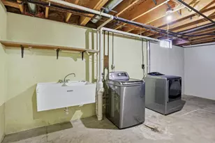 648 Wanda Ave, Neenah, WI 54956 - Photo 14