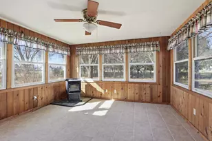 648 Wanda Ave, Neenah, WI 54956 - Photo 8