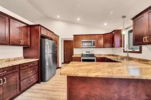 522 Rustic Ridge Ln, Brillion, WI 54110 - Photo 10