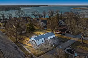 104 N 3rd Ave, Winneconne, WI 54986 - Photo 2