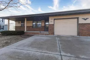 500 S Kensington Dr, Appleton, WI 54915 - Photo 2