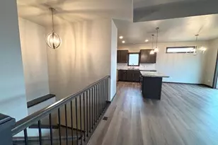 663 Reed St, Neenah, WI 54956 - Photo 2