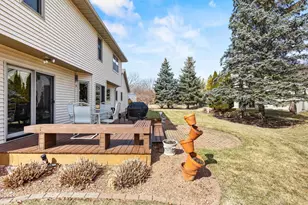 1955 W Baraboo Cir, De Pere, WI 54115 - Photo 24