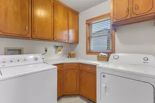 1955 W Baraboo Cir, De Pere, WI 54115 - Photo 12