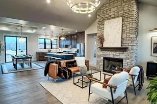 2126 Summer Breeze Ct, Suamico, WI 54313 - Photo 4