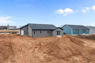 N9240 Homestead Ln, Appleton, WI 54915 - Photo 38