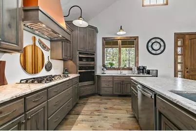 E9588 Mulroy Road, Mukwa, WI 54961 - Photo 8