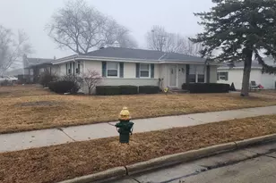 736 Sydney Dr, Racine, WI 53402 - Photo 2