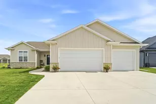 2875 E Turquoise Ln, Appleton, WI 54913 - Photo 2