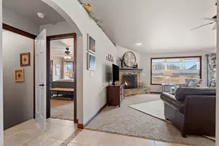 345 Crosswinds Ln, Green Bay, WI 54311 - Photo 8