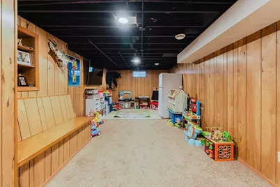 1425 W 3rd Avenue, Oshkosh, WI 54902 - Photo 18