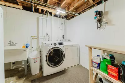 1425 W 3rd Avenue, Oshkosh, WI 54902 - Photo 22