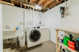 1425 W 3rd Ave, Oshkosh, WI 54902 - Photo 22