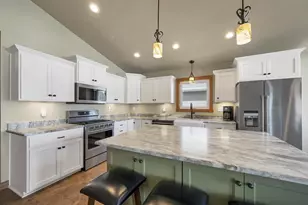 3865 Meunier Ln, Green Bay, WI 54311 - Photo 10