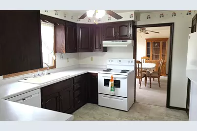 3642 Glenbrooke Lane, Green Bay, WI 54301 - Photo 12