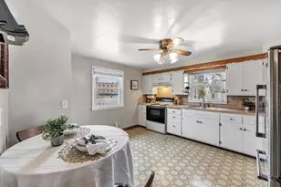 1267 Roscoe St, Green Bay, WI 54304 - Photo 6