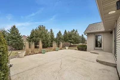 3670 Copper Oak Circle, Green Bay, WI 54313 - Photo 6
