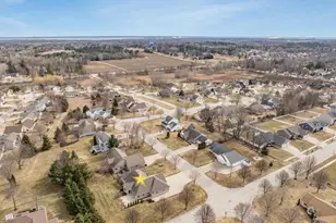 3670 Copper Oak Cir, Green Bay, WI 54313 - Photo 8