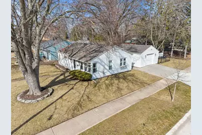 516 Winnebago Heights, Neenah, WI 54956 - Photo 2