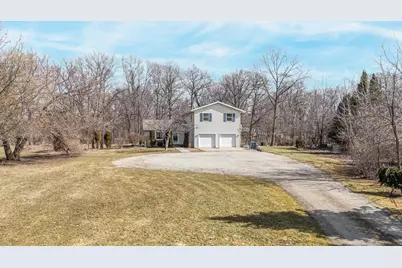 2190 Carleton Avenue, Appleton, WI 54915 - Photo 4