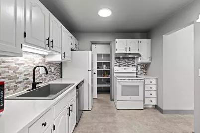 2964 Mossy Oak Circle, Green Bay, WI 54311 - Photo 8