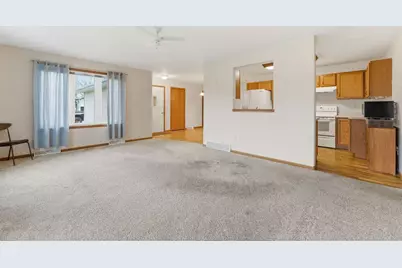 1399 W South Park Avenue, Oshkosh, WI 54902 - Photo 6