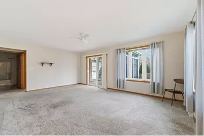 1399 W South Park Avenue, Oshkosh, WI 54902 - Photo 4