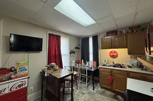 615 Mt Vernon St, Oshkosh, WI 54901 - Photo 8