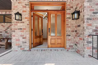 2920 Parkwood Drive, Green Bay, WI 54313 - Photo 2