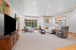 2920 Parkwood Dr, Green Bay, WI 54313 - Photo 10