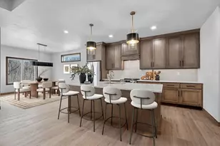 4001 Antwerp Ave, Howard, WI 54313 - Photo 6