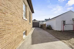 2111 Hamilton St, Manitowoc, WI 54220 - Photo 34