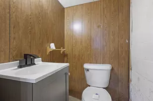 2111 Hamilton St, Manitowoc, WI 54220 - Photo 32